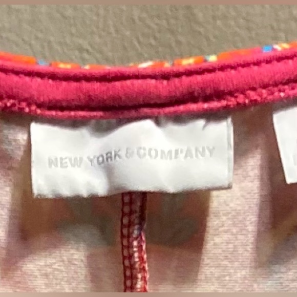 FESTIVE DRESS 👗 SZ MEDIUM NEW YORK AND COMPANY —- 100% COTTON - Picture 3 of 4